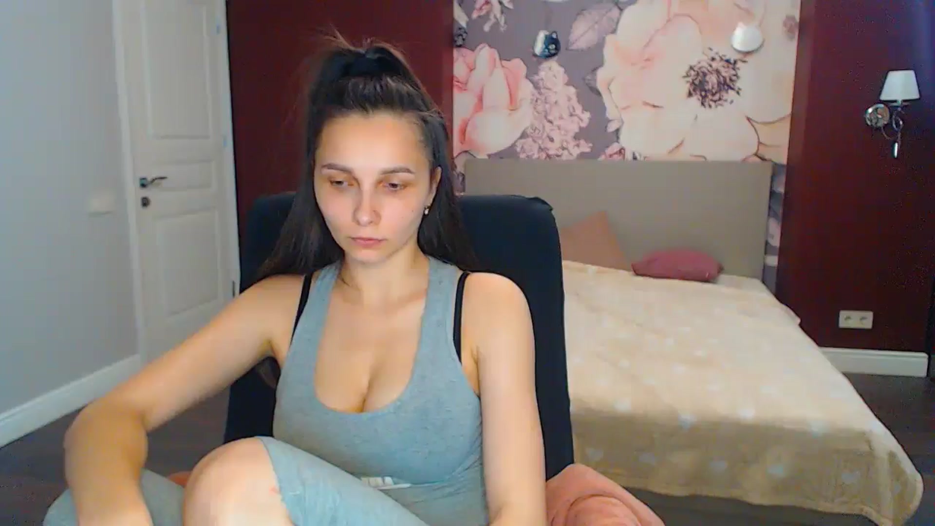 Gallery image thumbnail from Karina_Mils's myfreecams stream on, 06/22/2024, 15:41 image 18 of 20