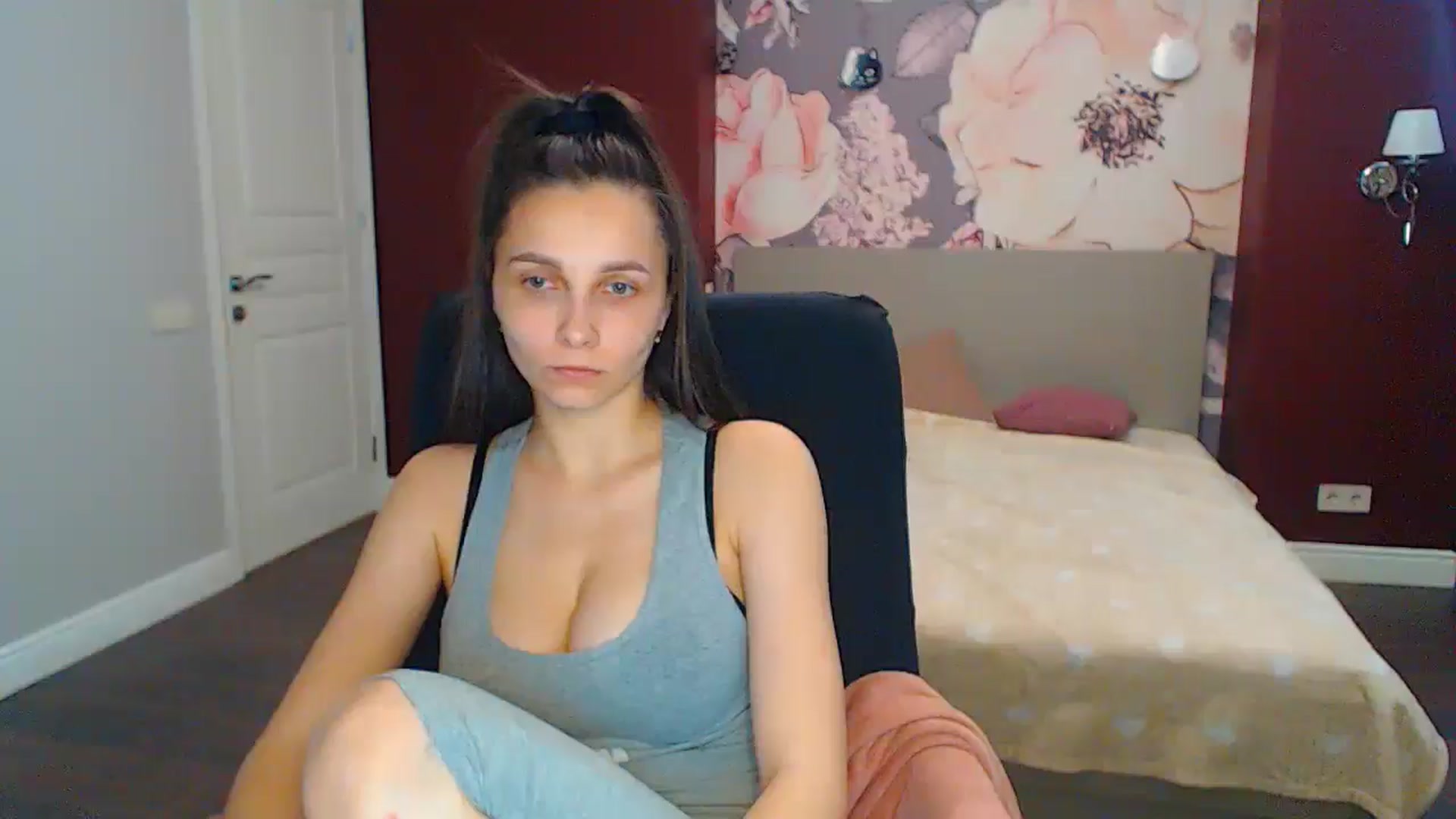 Gallery image thumbnail from Karina_Mils's myfreecams stream on, 06/22/2024, 15:41 image 19 of 20