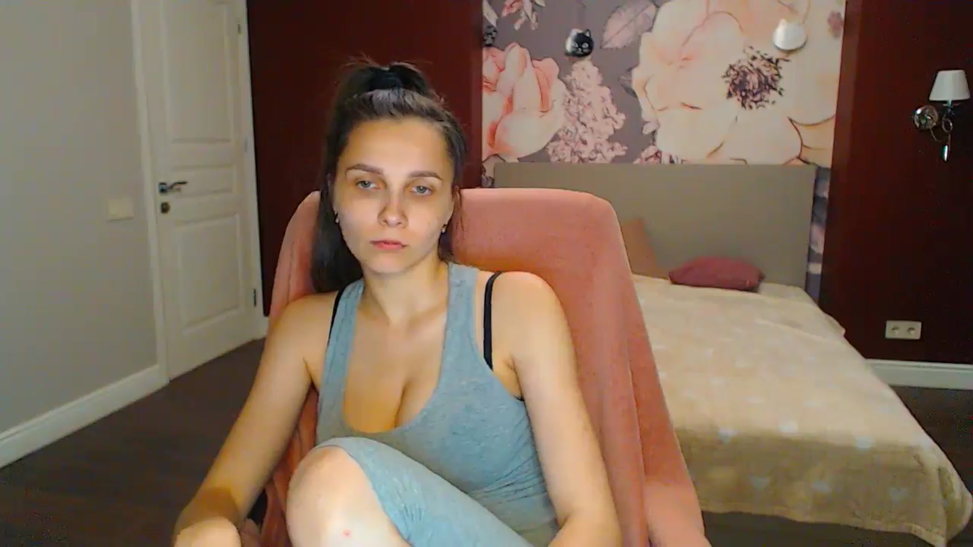 Gallery image thumbnail from Karina_Mils's myfreecams stream on, 06/22/2024, 17:53 image 3 of 20