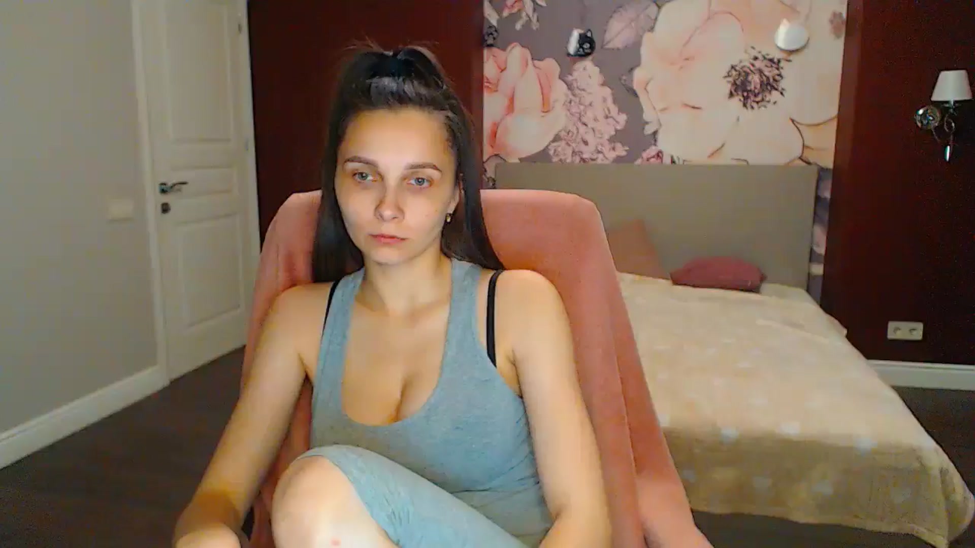 Gallery image thumbnail from Karina_Mils's myfreecams stream on, 06/22/2024, 17:53 image 1 of 20