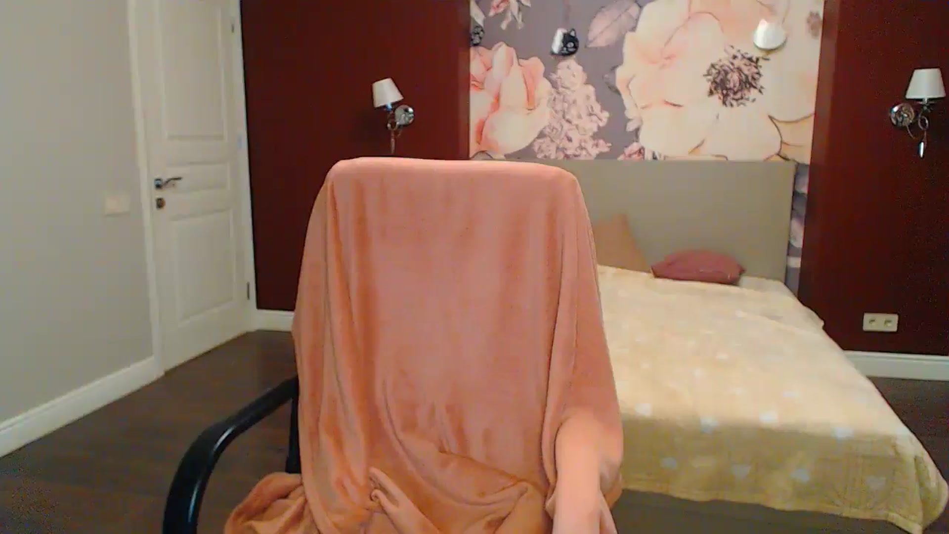 Gallery image thumbnail from Karina_Mils's myfreecams stream on, 06/22/2024, 17:53 image 15 of 20