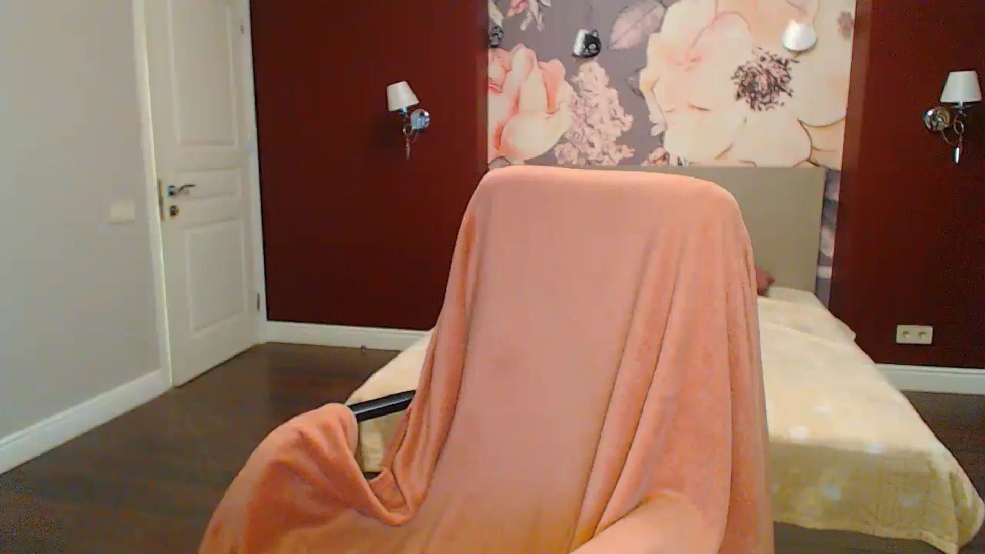 Gallery image thumbnail from Karina_Mils's myfreecams stream on, 06/22/2024, 17:53 image 8 of 20