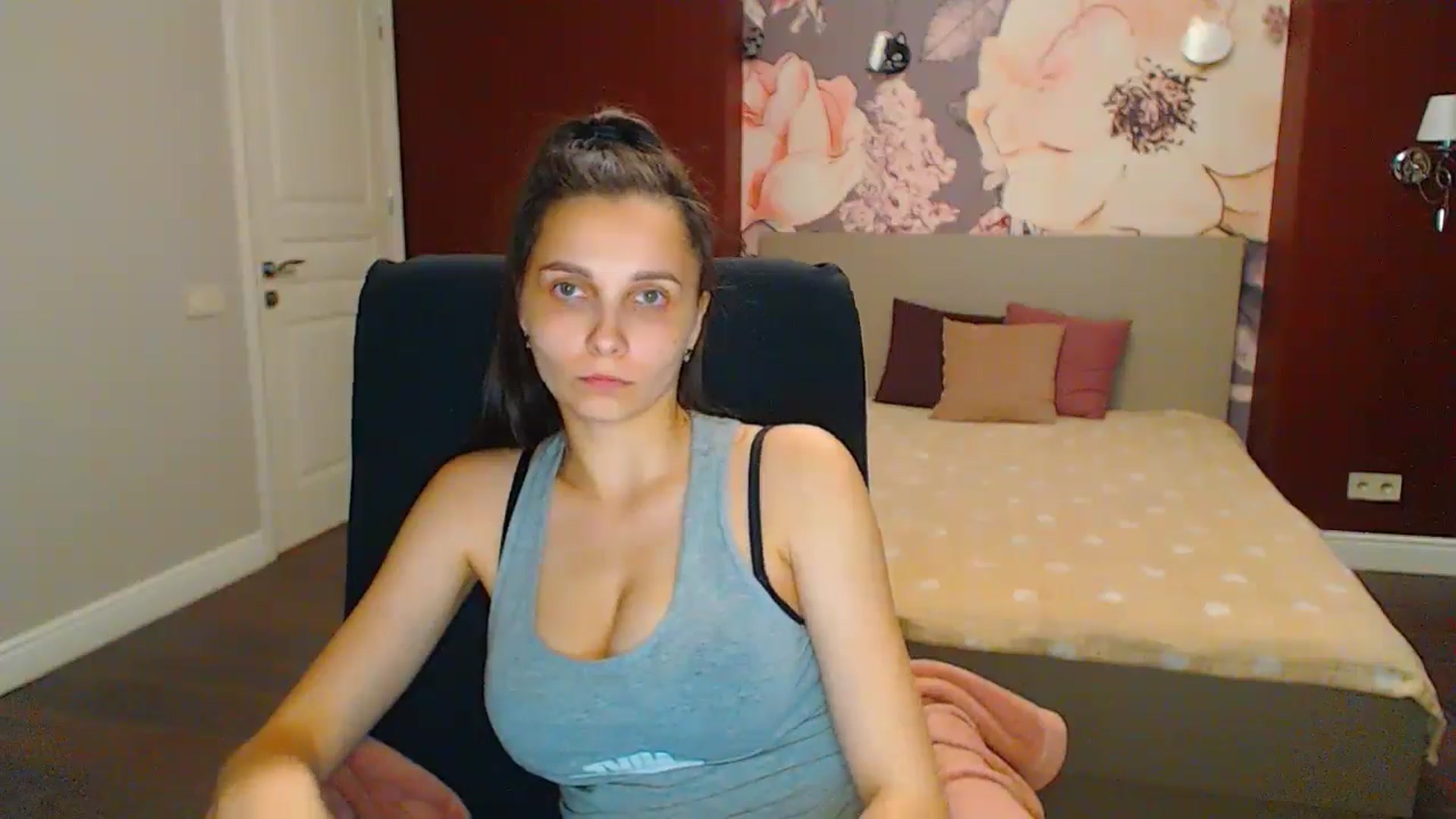 Gallery image thumbnail from Karina_Mils's myfreecams stream on, 06/23/2024, 17:45 image 20 of 20
