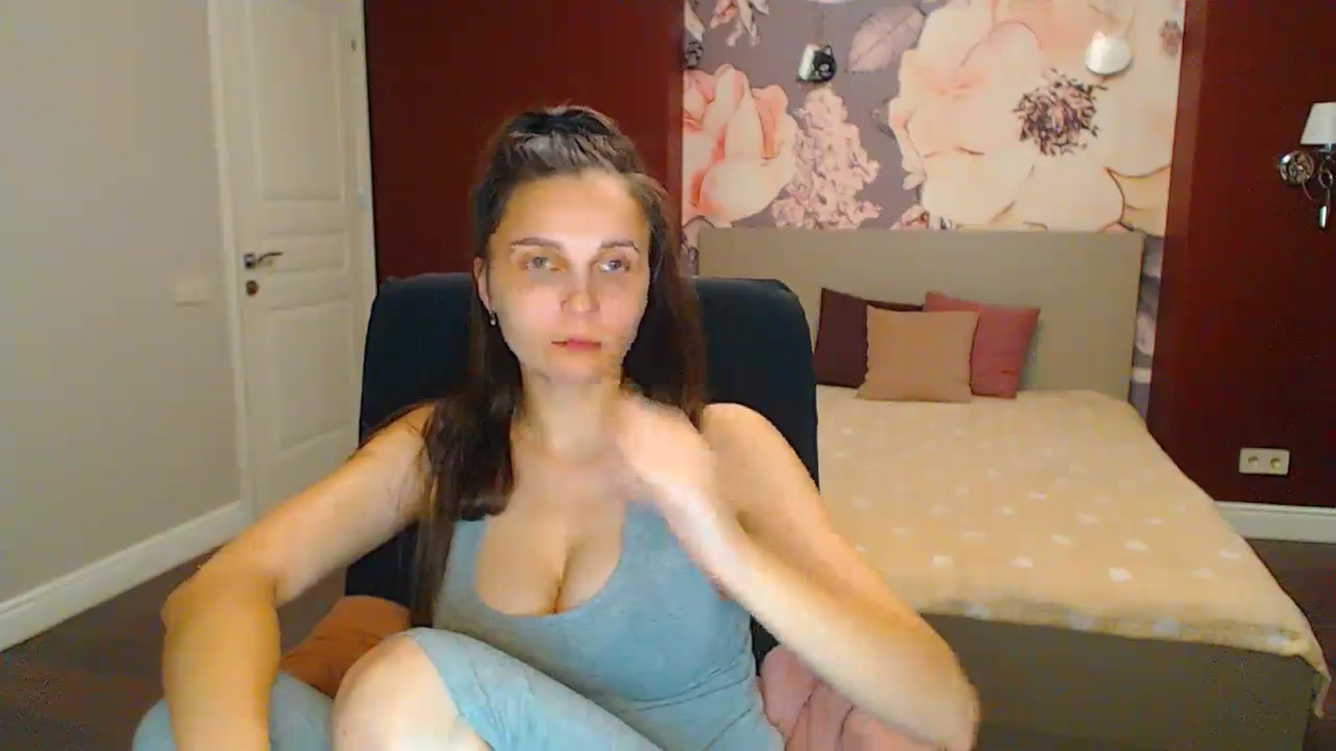 Gallery image thumbnail from Karina_Mils's myfreecams stream on, 06/23/2024, 18:53 image 11 of 20