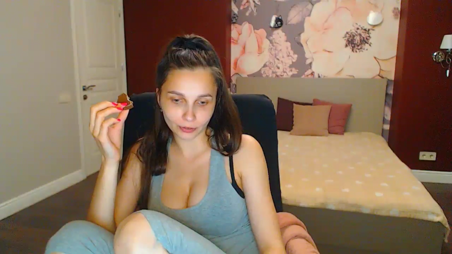 Gallery image thumbnail from Karina_Mils's myfreecams stream on, 06/23/2024, 18:53 image 9 of 20