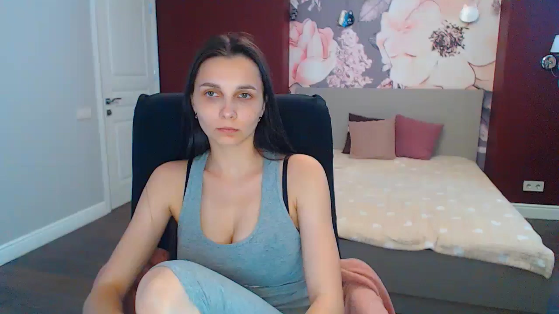 Gallery image thumbnail from Karina_Mils's myfreecams stream on, 06/27/2024, 12:01 image 1 of 20