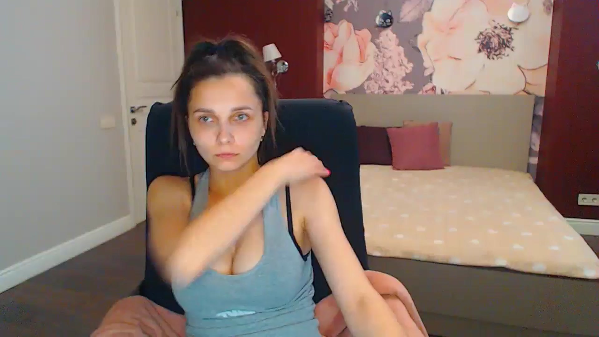 Gallery image thumbnail from Karina_Mils's myfreecams stream on, 06/28/2024, 15:02 image 19 of 20