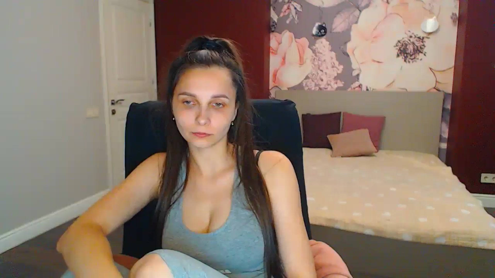 Gallery image thumbnail from Karina_Mils's myfreecams stream on, 06/29/2024, 15:41 image 5 of 20
