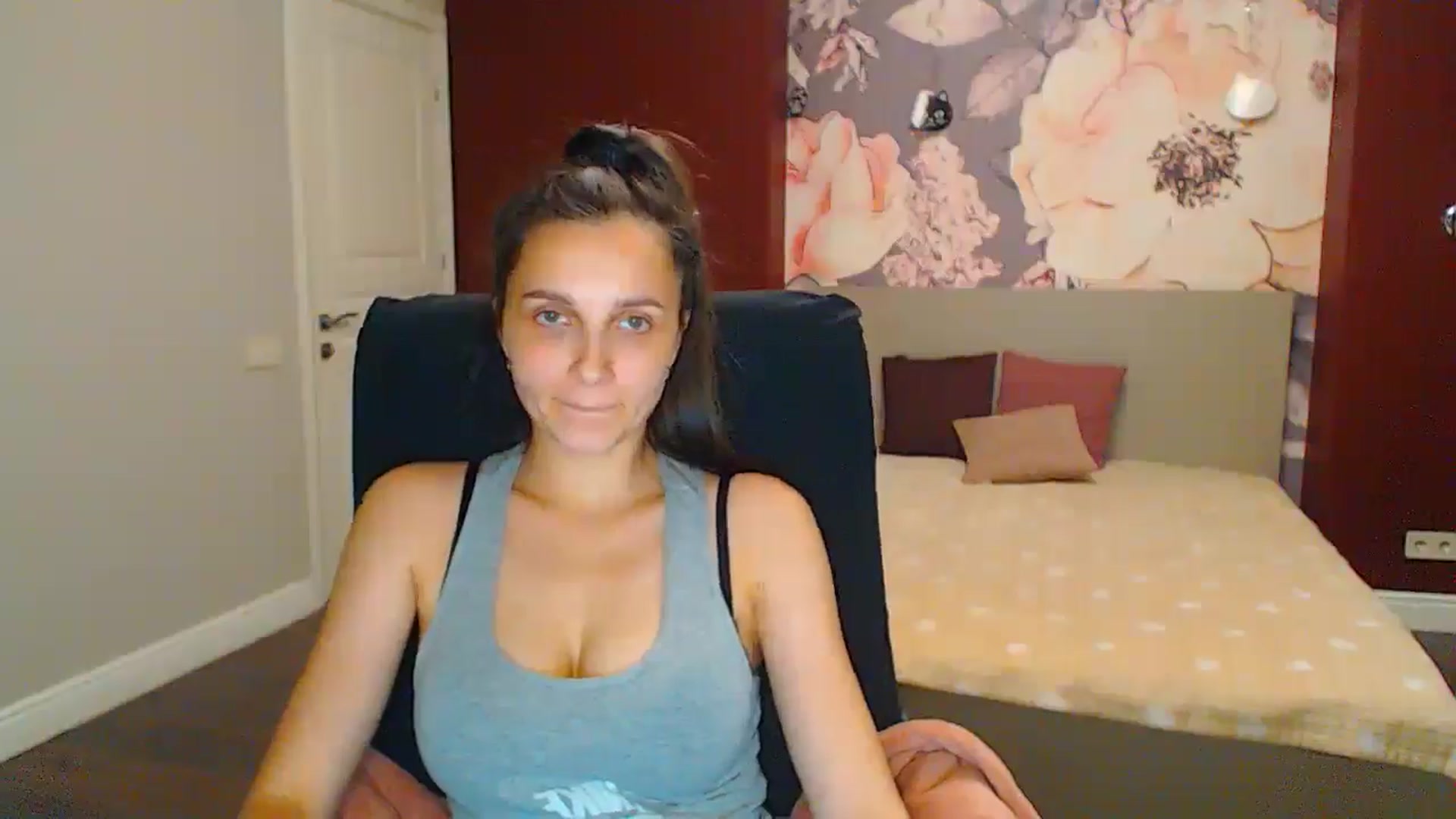 Gallery image thumbnail from Karina_Mils's myfreecams stream on, 06/29/2024, 17:51 image 20 of 20
