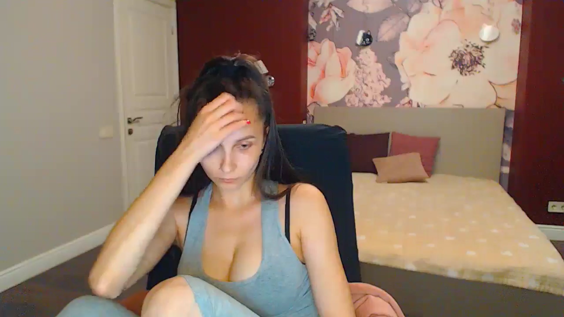 Gallery image thumbnail from Karina_Mils's myfreecams stream on, 06/29/2024, 17:51 image 13 of 20