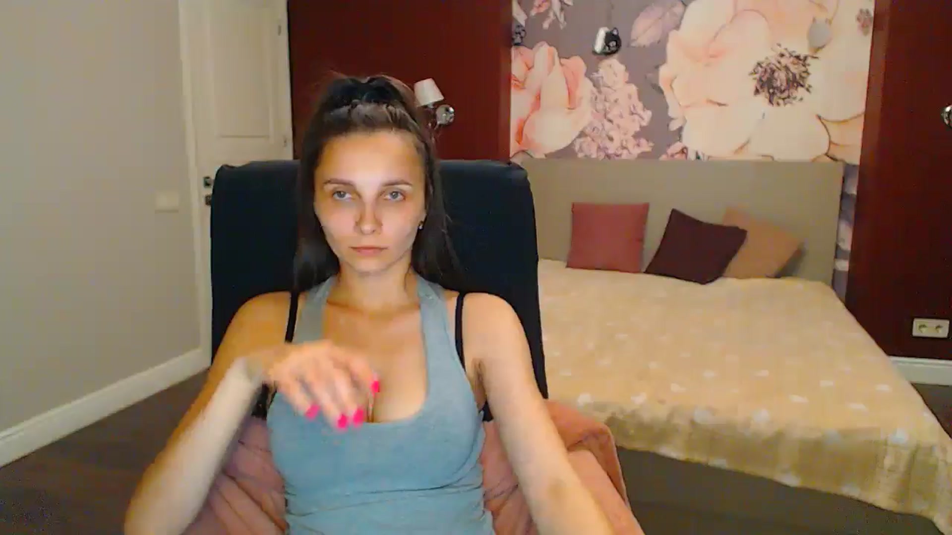 Gallery image thumbnail from Karina_Mils's myfreecams stream on, 06/30/2024, 20:40 image 20 of 20