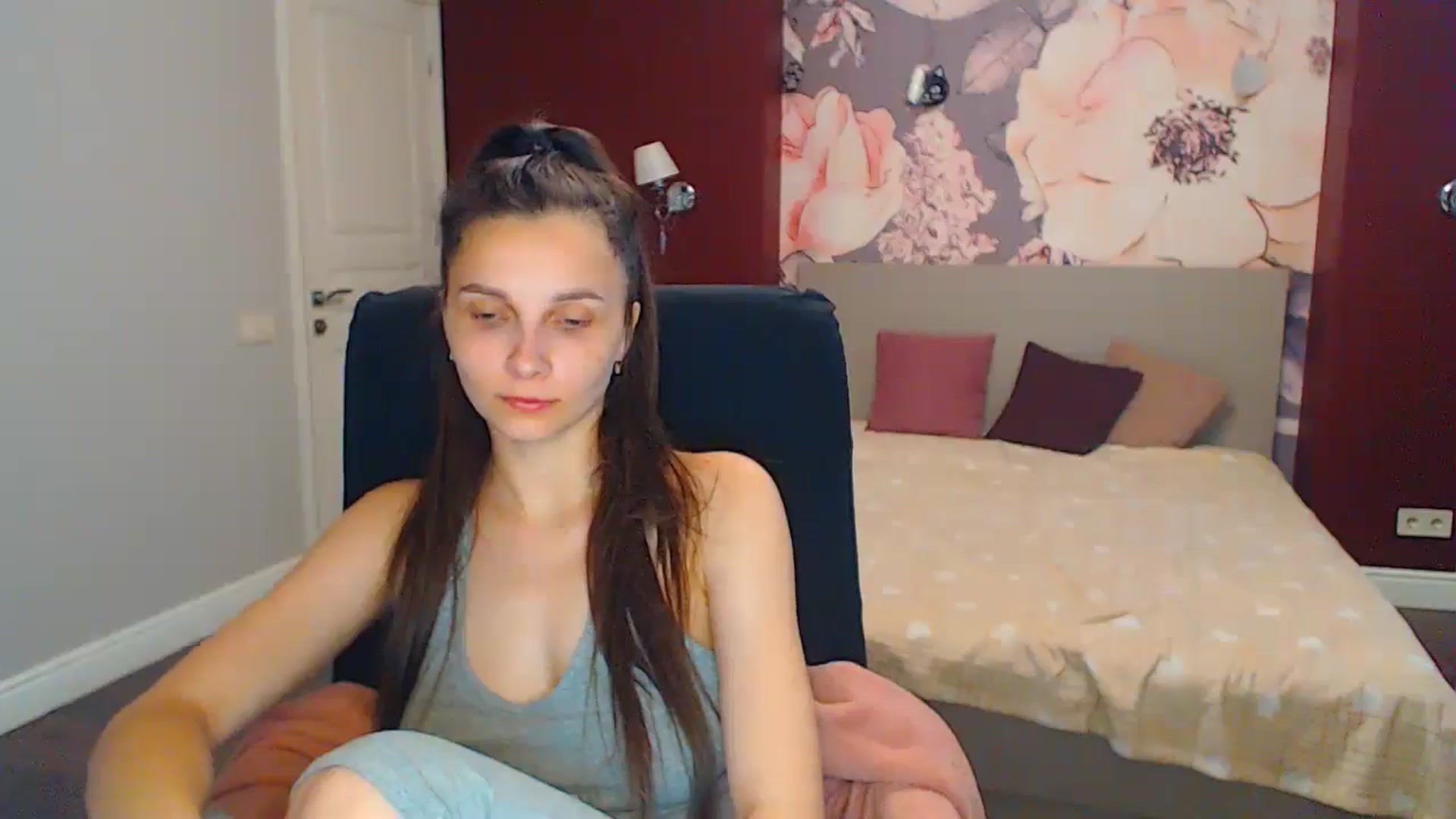 Gallery image thumbnail from Karina_Mils's myfreecams stream on, 07/01/2024, 06:44 image 16 of 20
