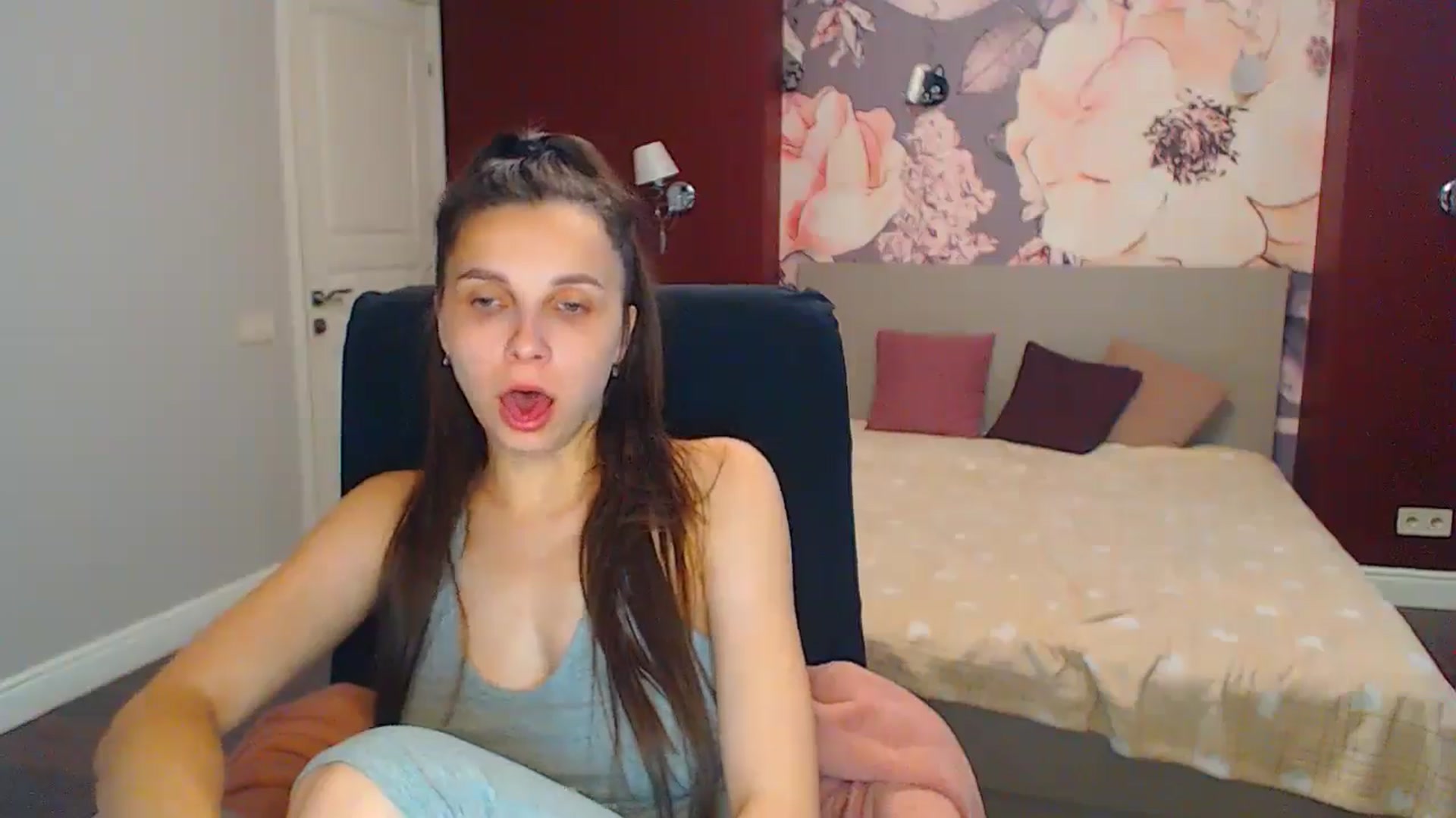 Gallery image thumbnail from Karina_Mils's myfreecams stream on, 07/01/2024, 06:44 image 12 of 20