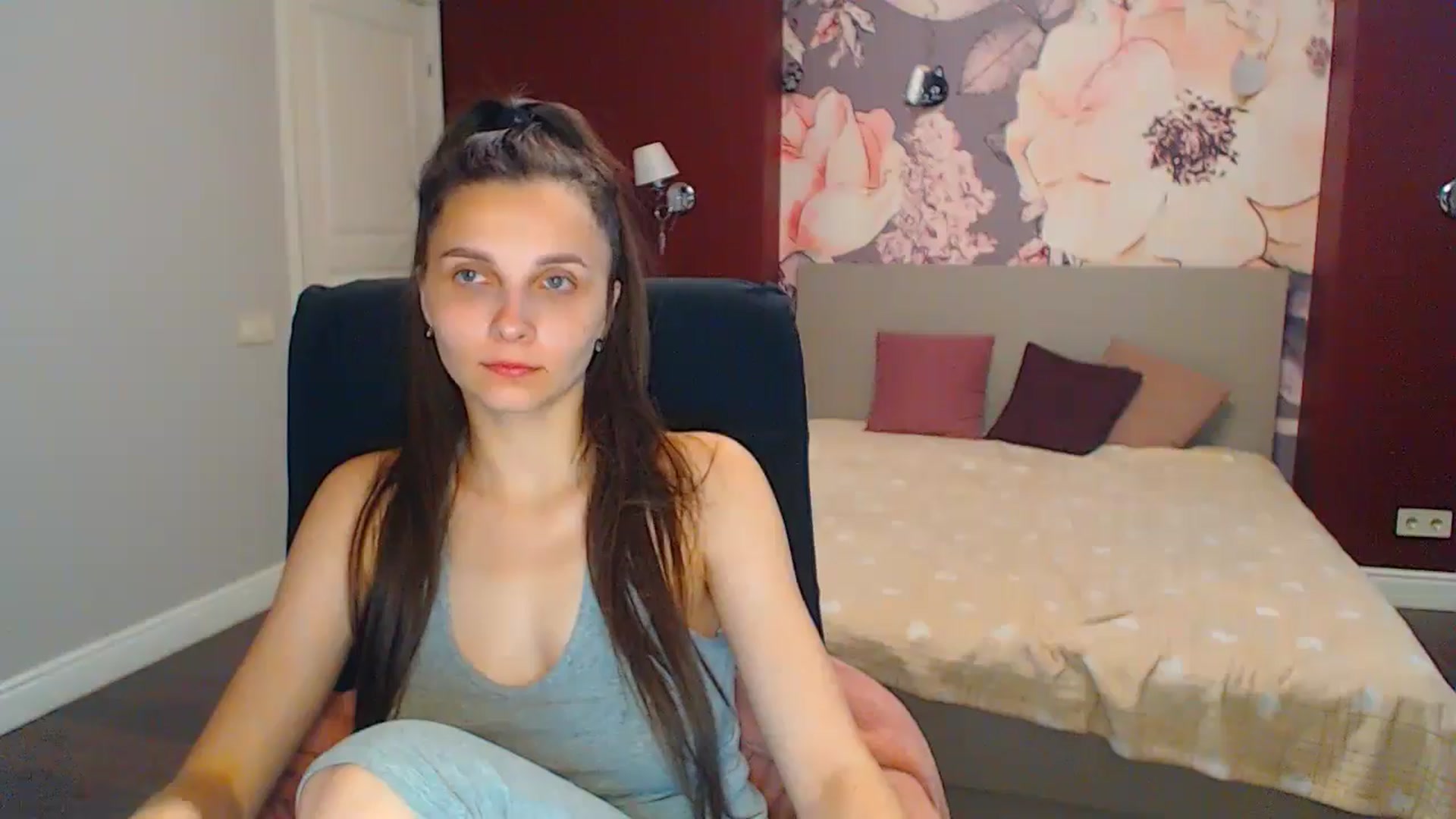 Gallery image thumbnail from Karina_Mils's myfreecams stream on, 07/01/2024, 06:44 image 9 of 20
