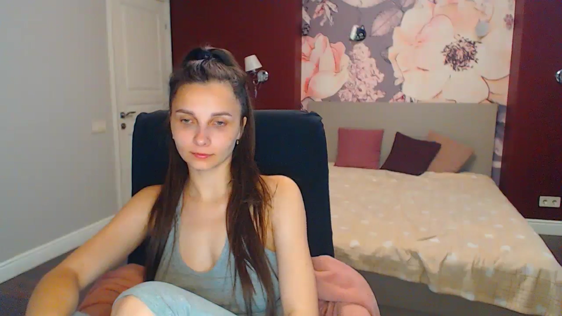Gallery image thumbnail from Karina_Mils's myfreecams stream on, 07/01/2024, 06:44 image 14 of 20