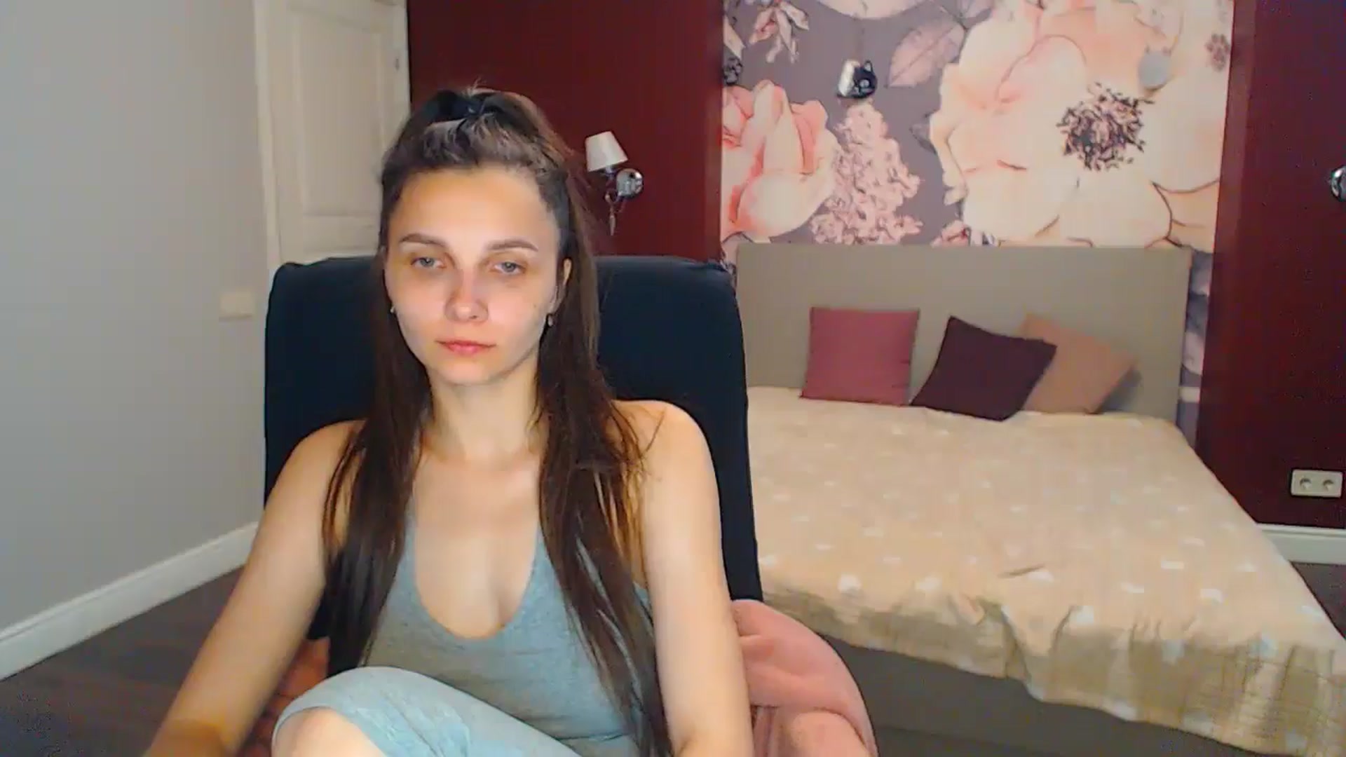 Gallery image thumbnail from Karina_Mils's myfreecams stream on, 07/01/2024, 06:44 image 10 of 20