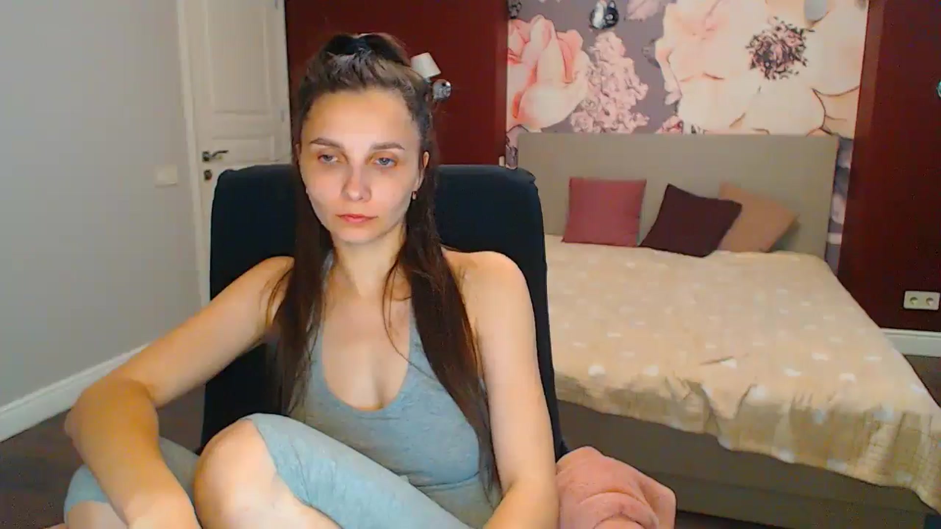 Gallery image thumbnail from Karina_Mils's myfreecams stream on, 07/01/2024, 07:36 image 8 of 20