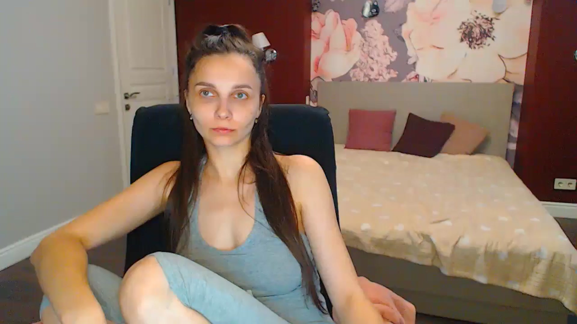 Gallery image thumbnail from Karina_Mils's myfreecams stream on, 07/01/2024, 07:36 image 7 of 20