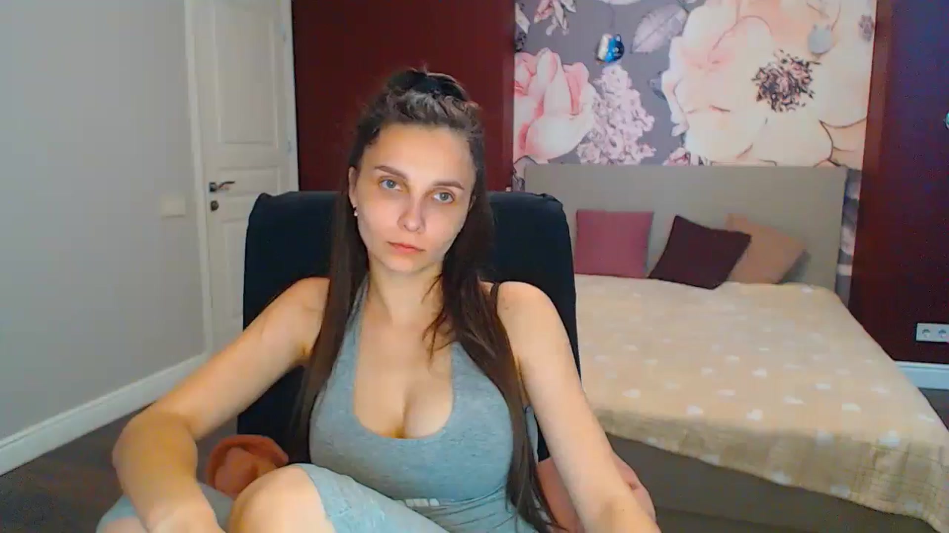 Gallery image thumbnail from Karina_Mils's myfreecams stream on, 07/01/2024, 09:26 image 7 of 20