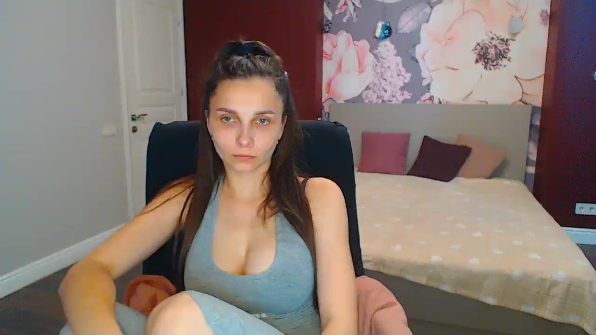 Gallery image thumbnail from Karina_Mils's myfreecams stream on, 07/01/2024, 09:26 image 4 of 20