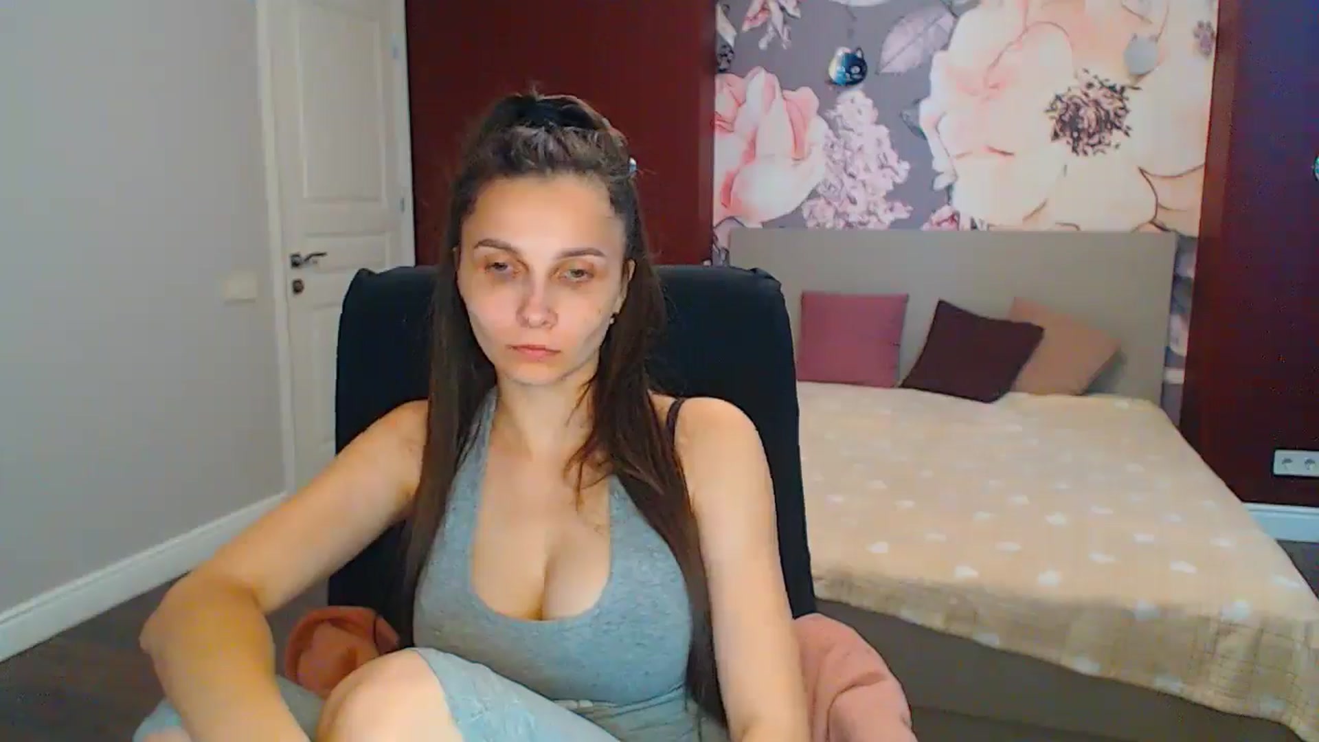 Gallery image thumbnail from Karina_Mils's myfreecams stream on, 07/01/2024, 09:26 image 8 of 20