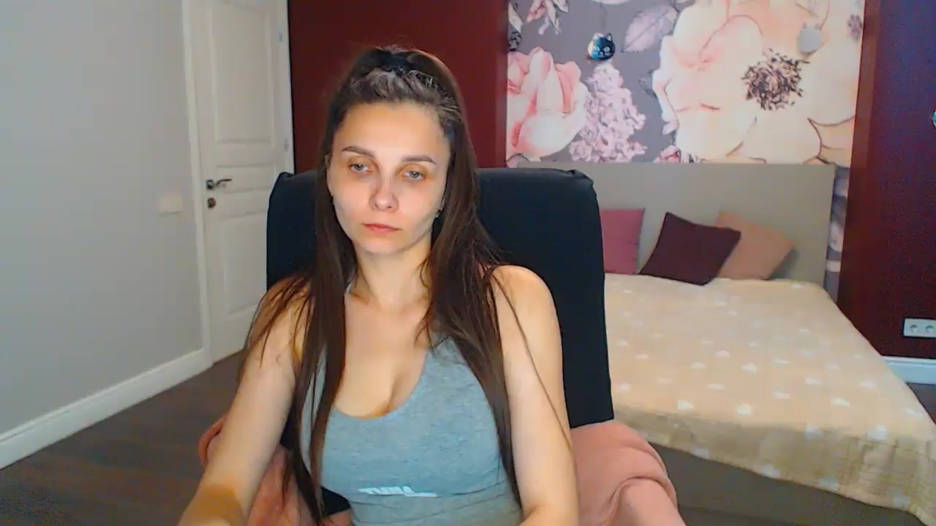 Gallery image thumbnail from Karina_Mils's myfreecams stream on, 07/01/2024, 09:26 image 1 of 20