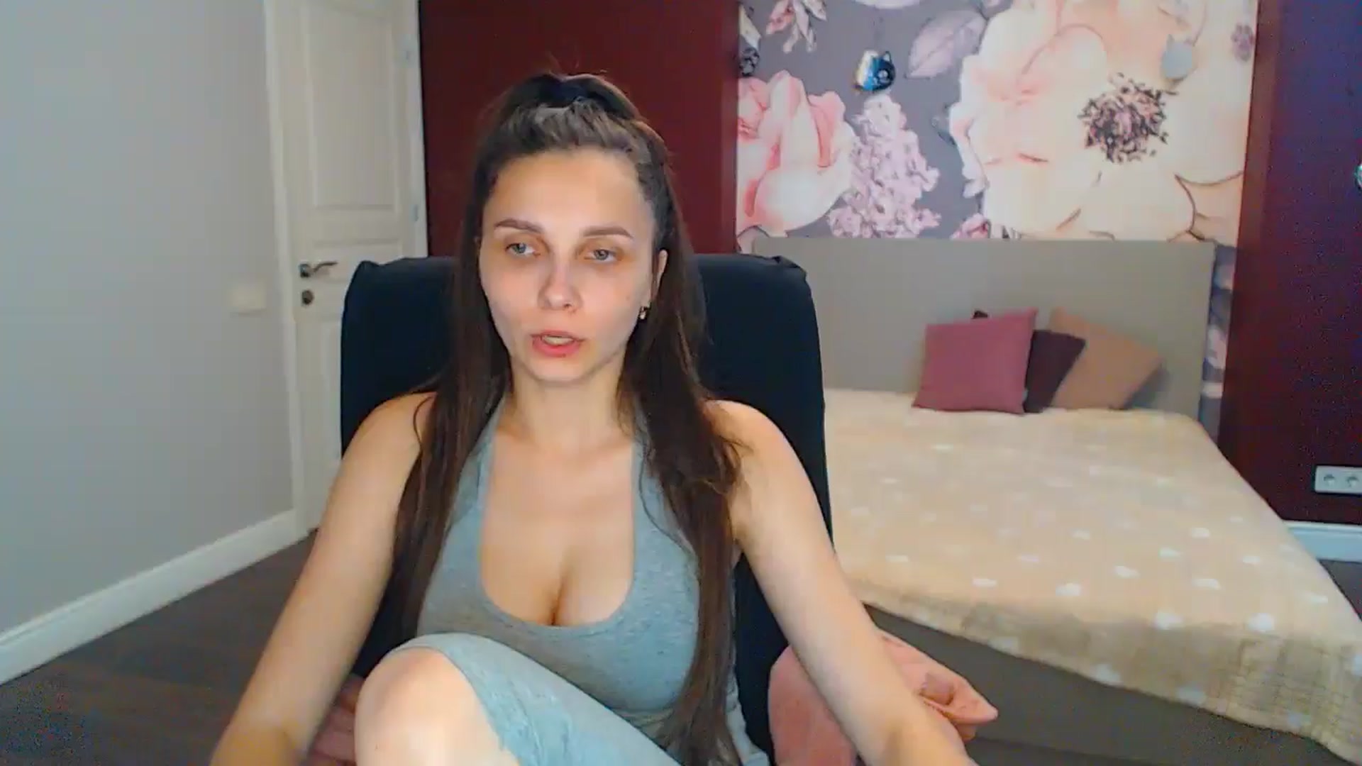 Gallery image thumbnail from Karina_Mils's myfreecams stream on, 07/01/2024, 11:05 image 1 of 20