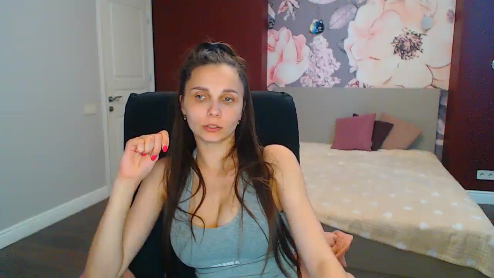 Gallery image thumbnail from Karina_Mils's myfreecams stream on, 07/01/2024, 11:05 image 8 of 20
