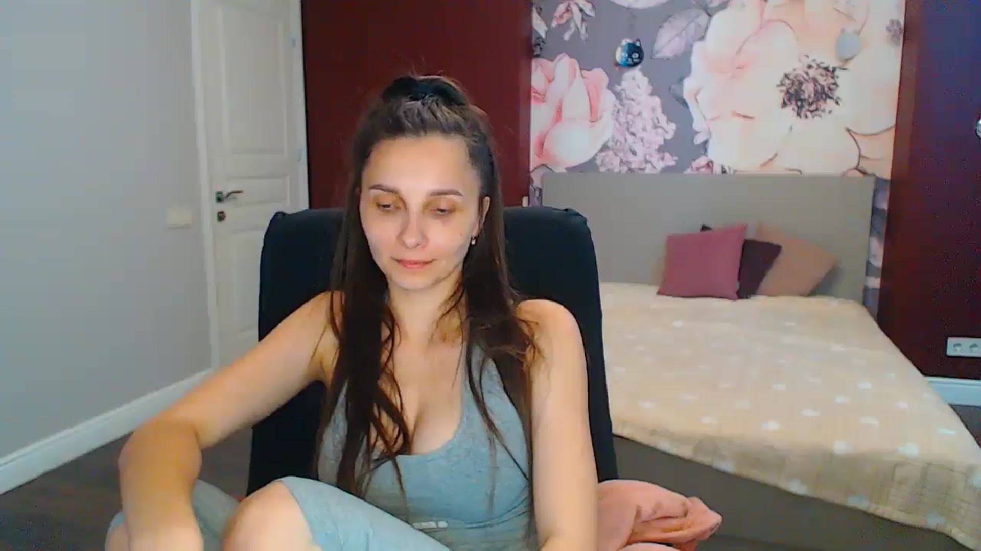 Gallery image thumbnail from Karina_Mils's myfreecams stream on, 07/01/2024, 11:05 image 7 of 20