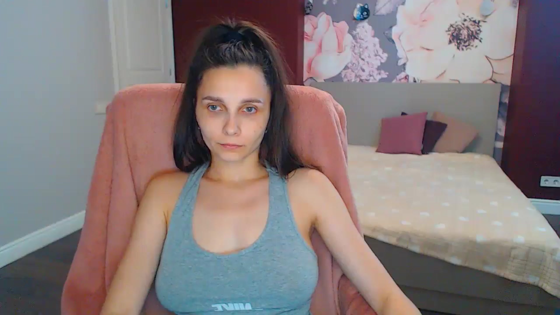 Gallery image thumbnail from Karina_Mils's myfreecams stream on, 07/01/2024, 11:58 image 16 of 20