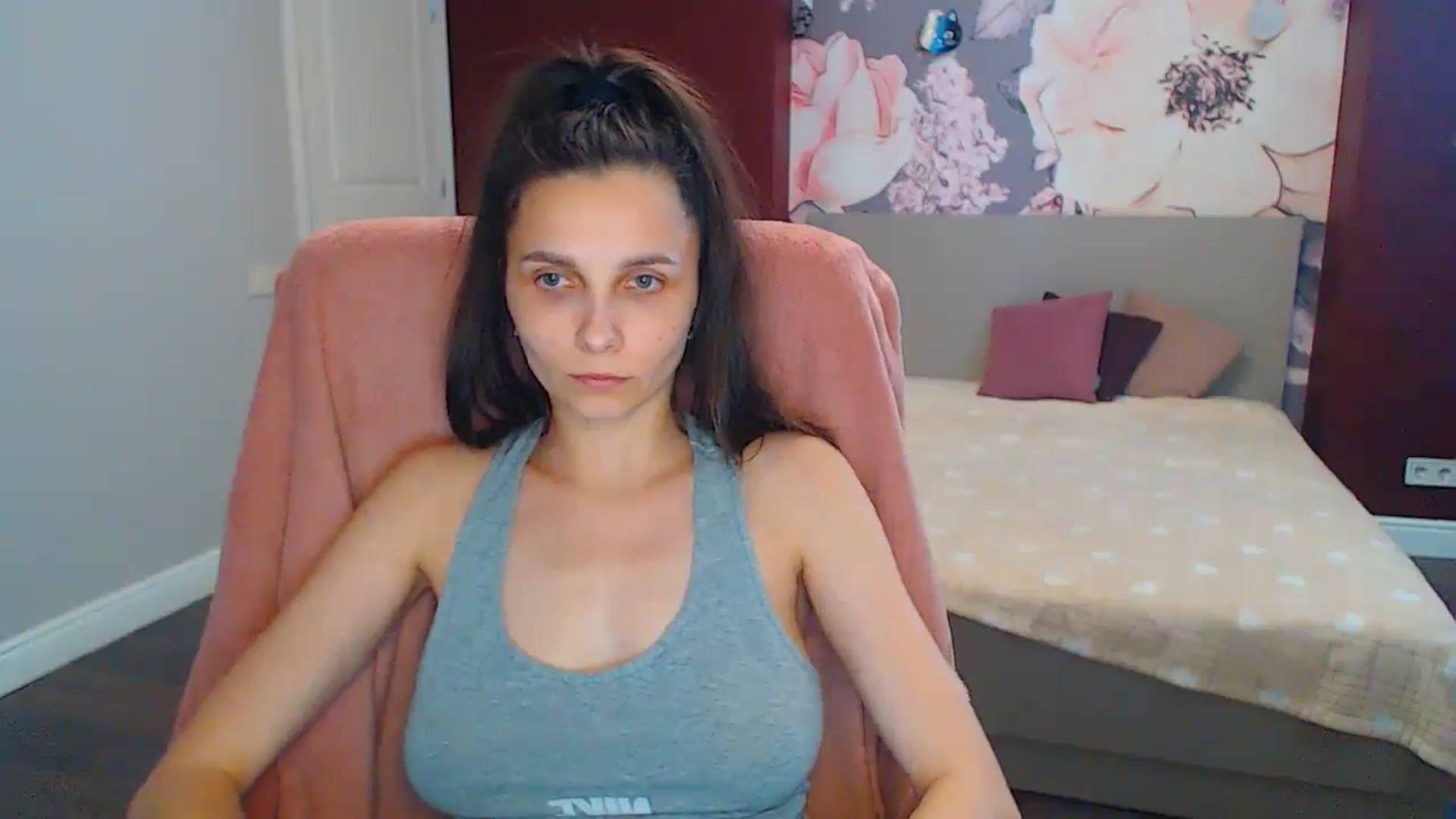 Gallery image thumbnail from Karina_Mils's myfreecams stream on, 07/01/2024, 11:58 image 18 of 20