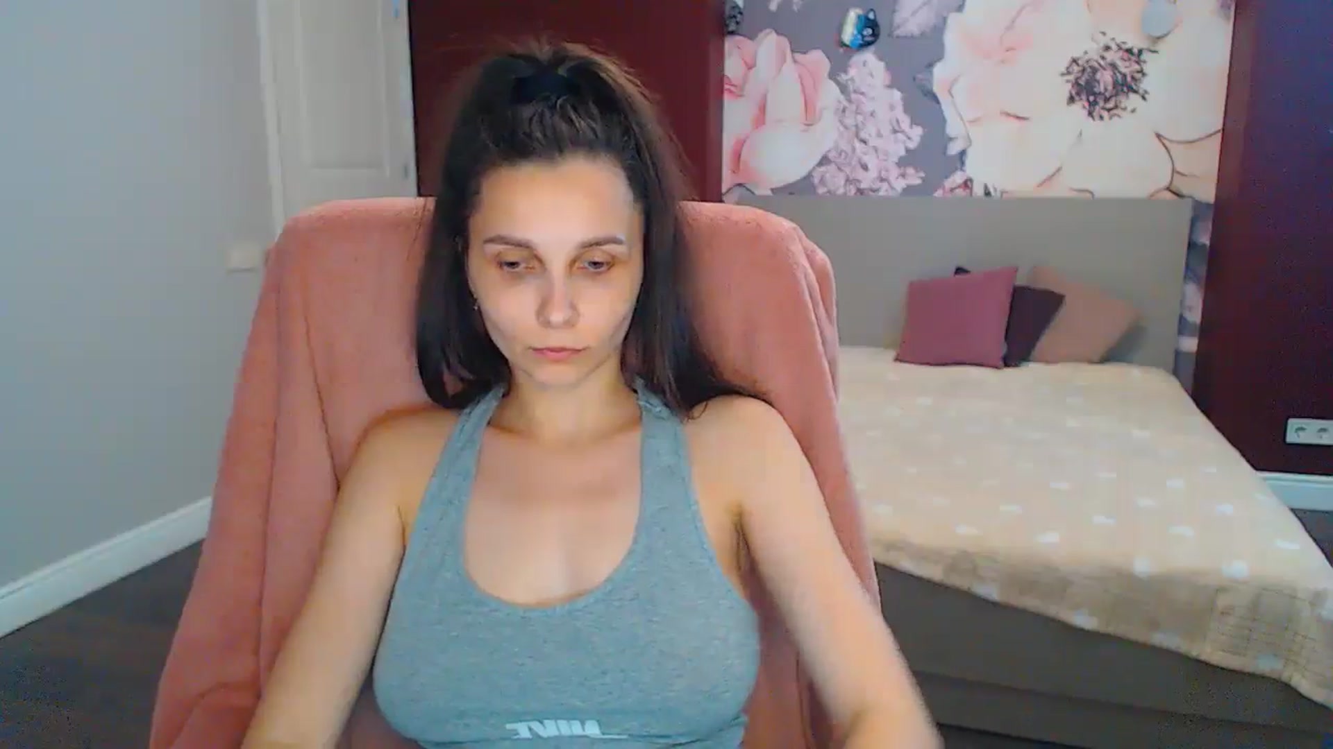 Gallery image thumbnail from Karina_Mils's myfreecams stream on, 07/01/2024, 11:58 image 12 of 20