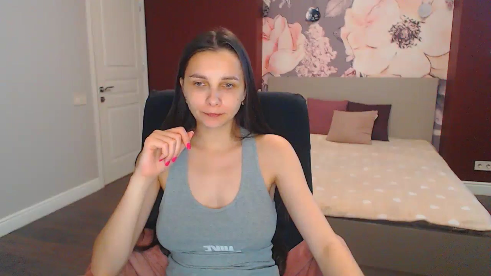 Gallery image thumbnail from Karina_Mils's myfreecams stream on, 07/04/2024, 11:02 image 8 of 20