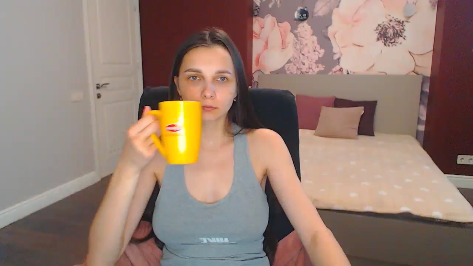 Gallery image thumbnail from Karina_Mils's myfreecams stream on, 07/04/2024, 11:02 image 16 of 20