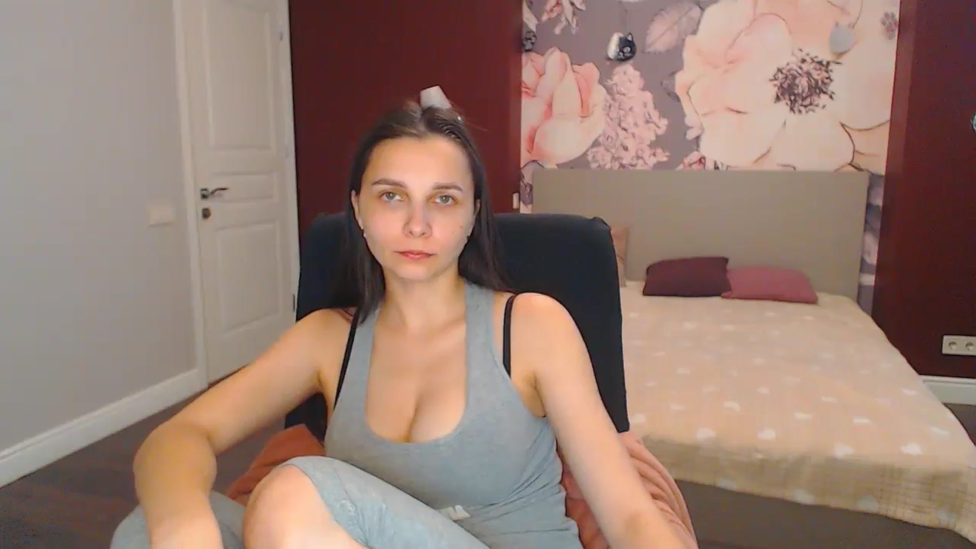 Gallery image thumbnail from Karina_Mils's myfreecams stream on, 07/05/2024, 10:52 image 2 of 20