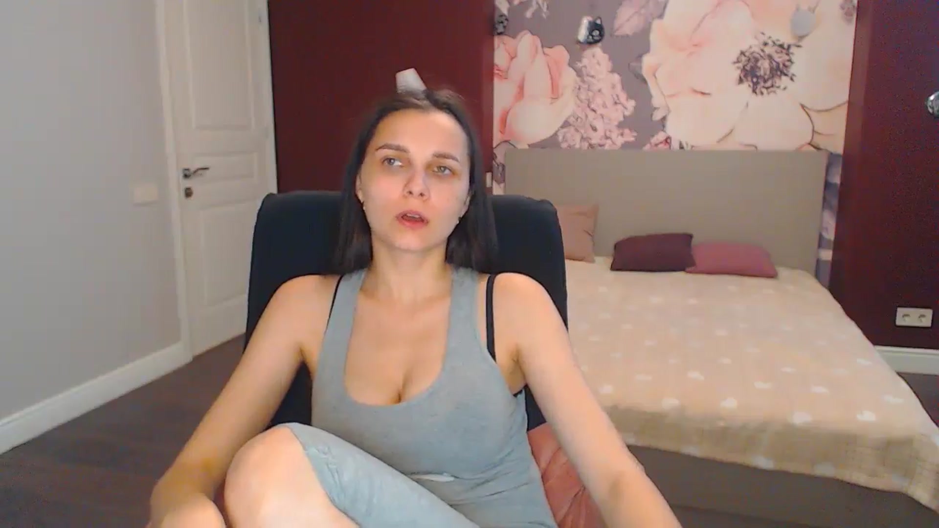 Gallery image thumbnail from Karina_Mils's myfreecams stream on, 07/05/2024, 11:32 image 4 of 20