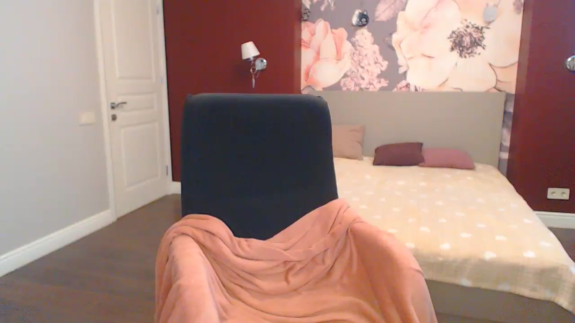 Gallery image thumbnail from Karina_Mils's myfreecams stream on, 07/05/2024, 11:32 image 18 of 20