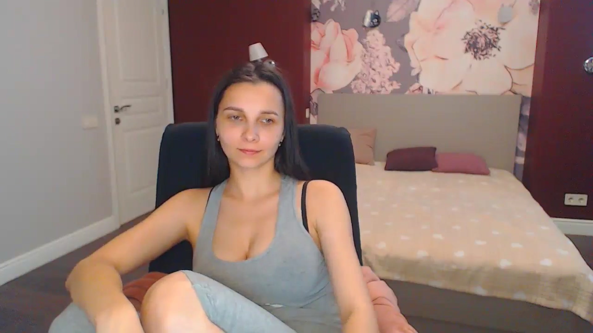Gallery image thumbnail from Karina_Mils's myfreecams stream on, 07/05/2024, 11:32 image 14 of 20