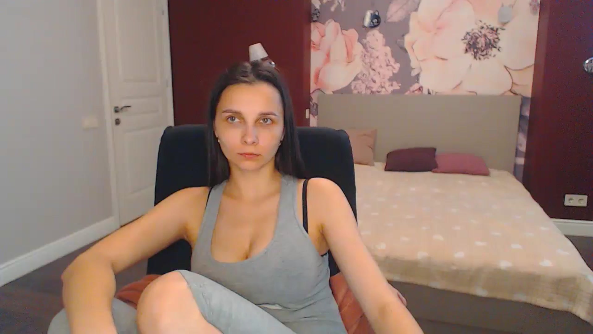 Gallery image thumbnail from Karina_Mils's myfreecams stream on, 07/05/2024, 11:32 image 9 of 20