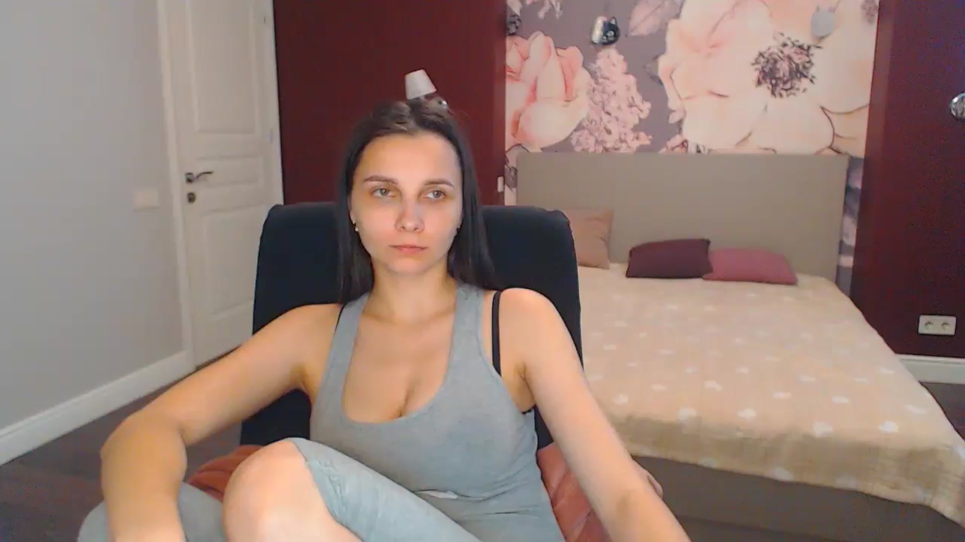 Gallery image thumbnail from Karina_Mils's myfreecams stream on, 07/05/2024, 11:32 image 11 of 20
