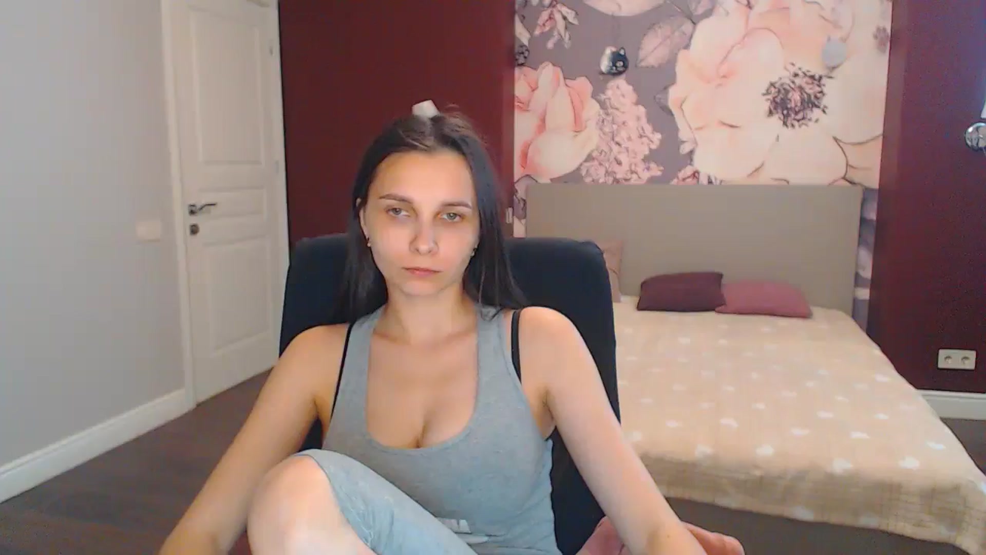 Gallery image thumbnail from Karina_Mils's myfreecams stream on, 07/05/2024, 12:47 image 1 of 20