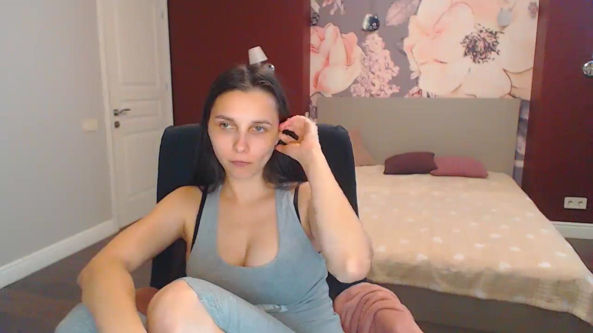 Gallery image thumbnail from Karina_Mils's myfreecams stream on, 07/05/2024, 14:47 image 2 of 20