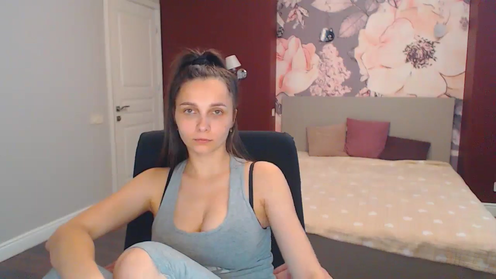 Gallery image thumbnail from Karina_Mils's myfreecams stream on, 07/06/2024, 11:45 image 3 of 20
