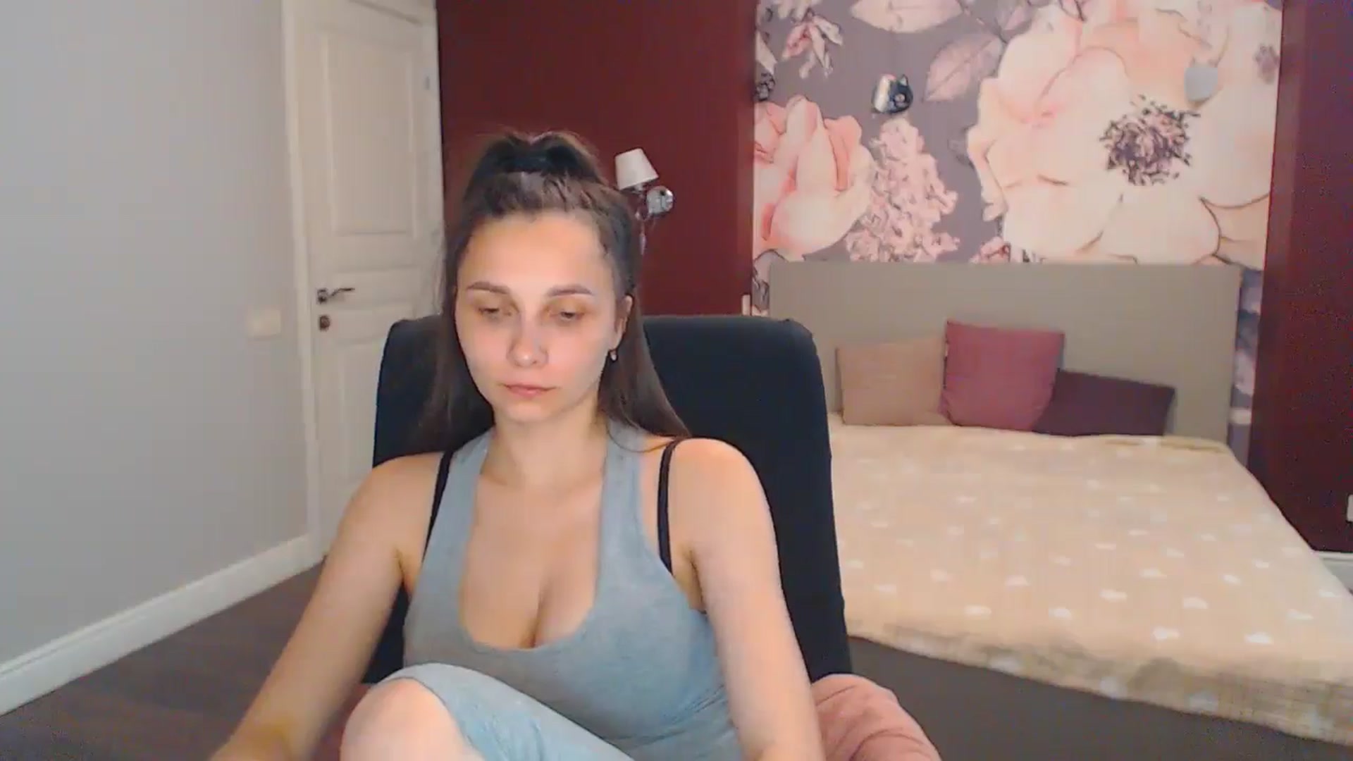 Gallery image thumbnail from Karina_Mils's myfreecams stream on, 07/06/2024, 11:45 image 12 of 20