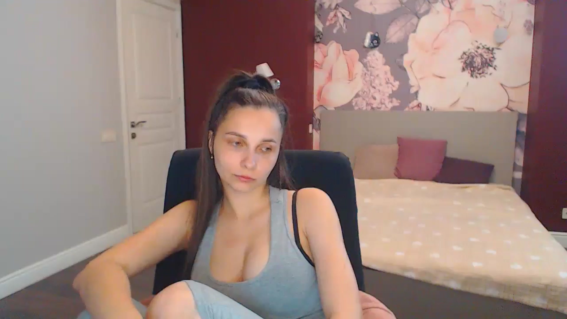Gallery image thumbnail from Karina_Mils's myfreecams stream on, 07/06/2024, 12:55 image 2 of 20