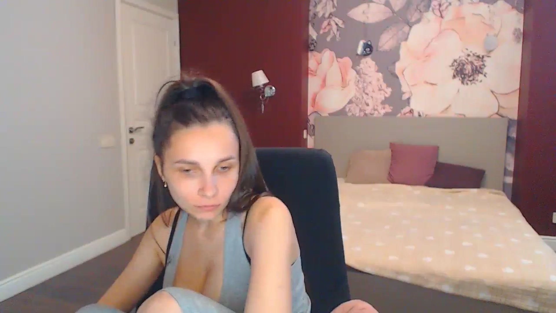 Gallery image thumbnail from Karina_Mils's myfreecams stream on, 07/06/2024, 12:55 image 15 of 20