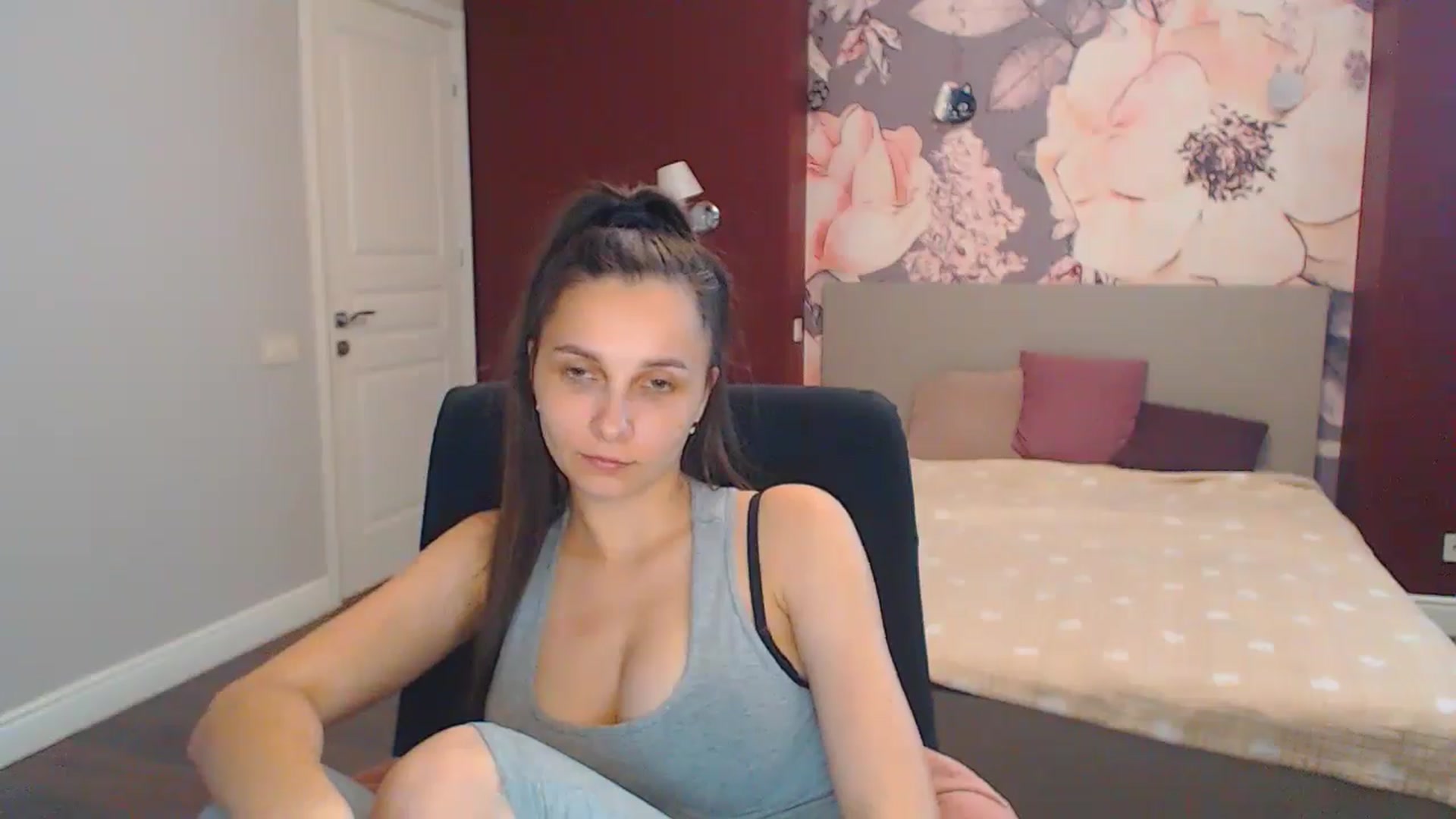 Gallery image thumbnail from Karina_Mils's myfreecams stream on, 07/06/2024, 12:55 image 3 of 20