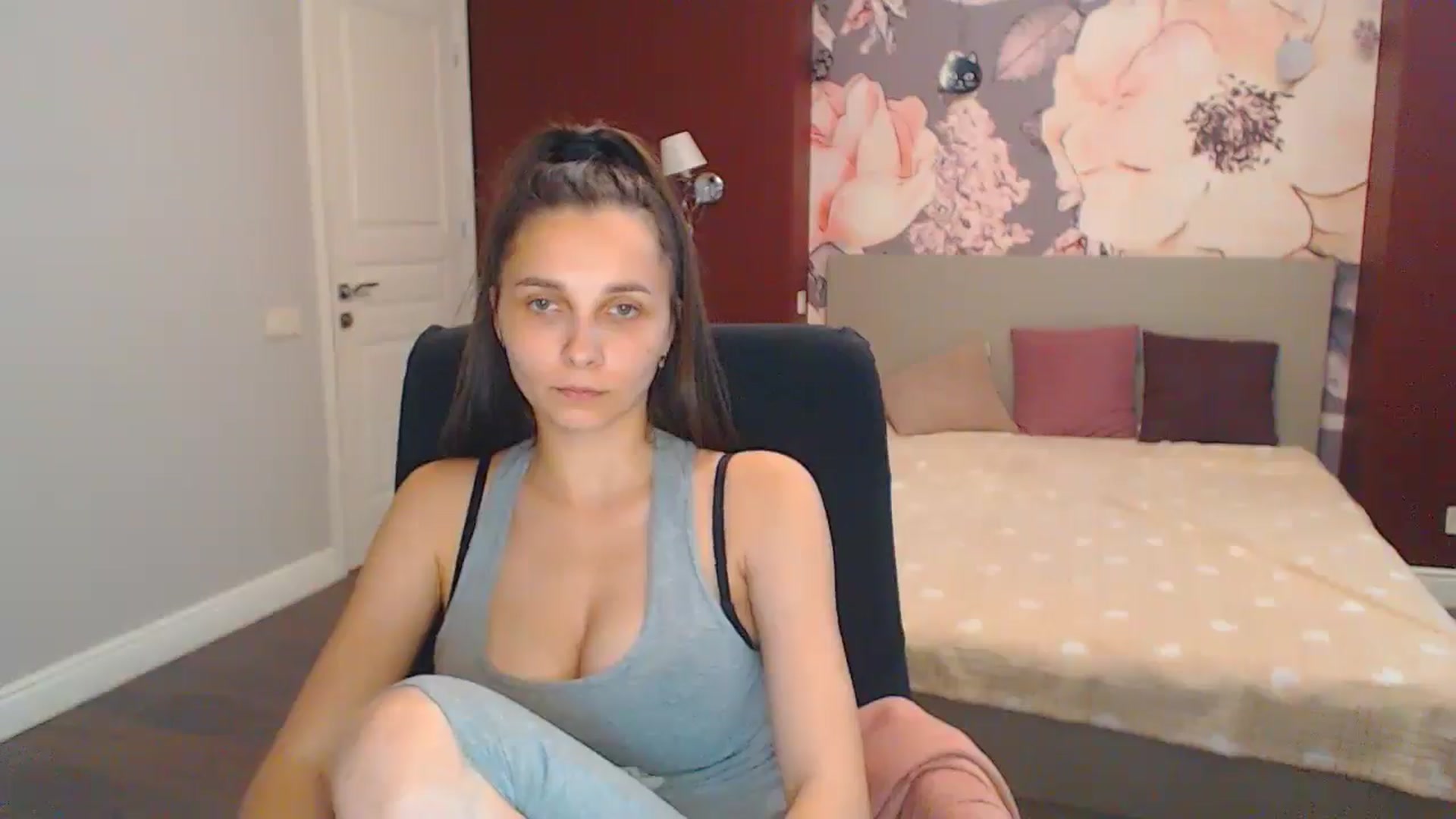 Gallery image thumbnail from Karina_Mils's myfreecams stream on, 07/06/2024, 14:51 image 20 of 20
