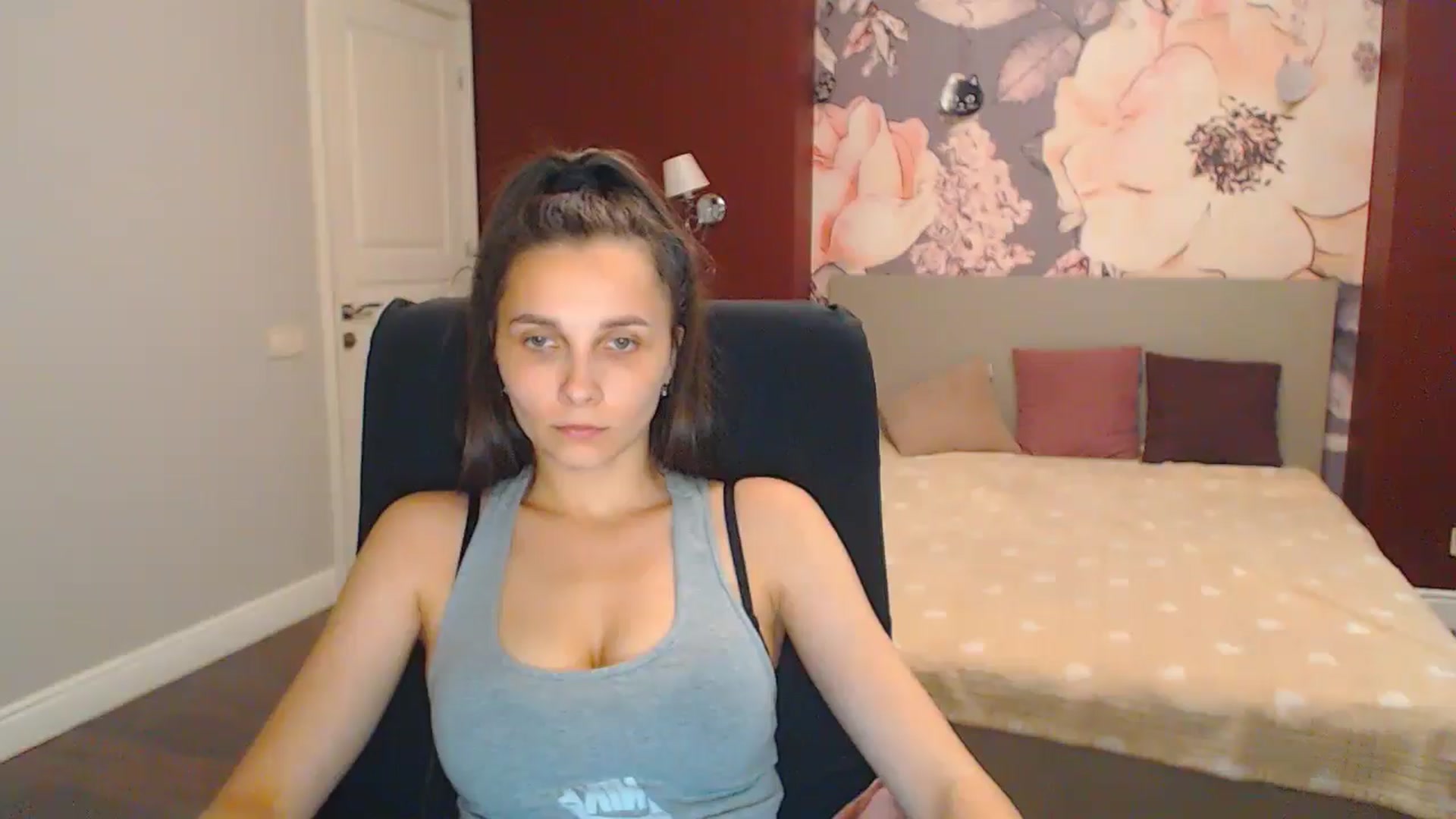 Gallery image thumbnail from Karina_Mils's myfreecams stream on, 07/06/2024, 16:35 image 19 of 20