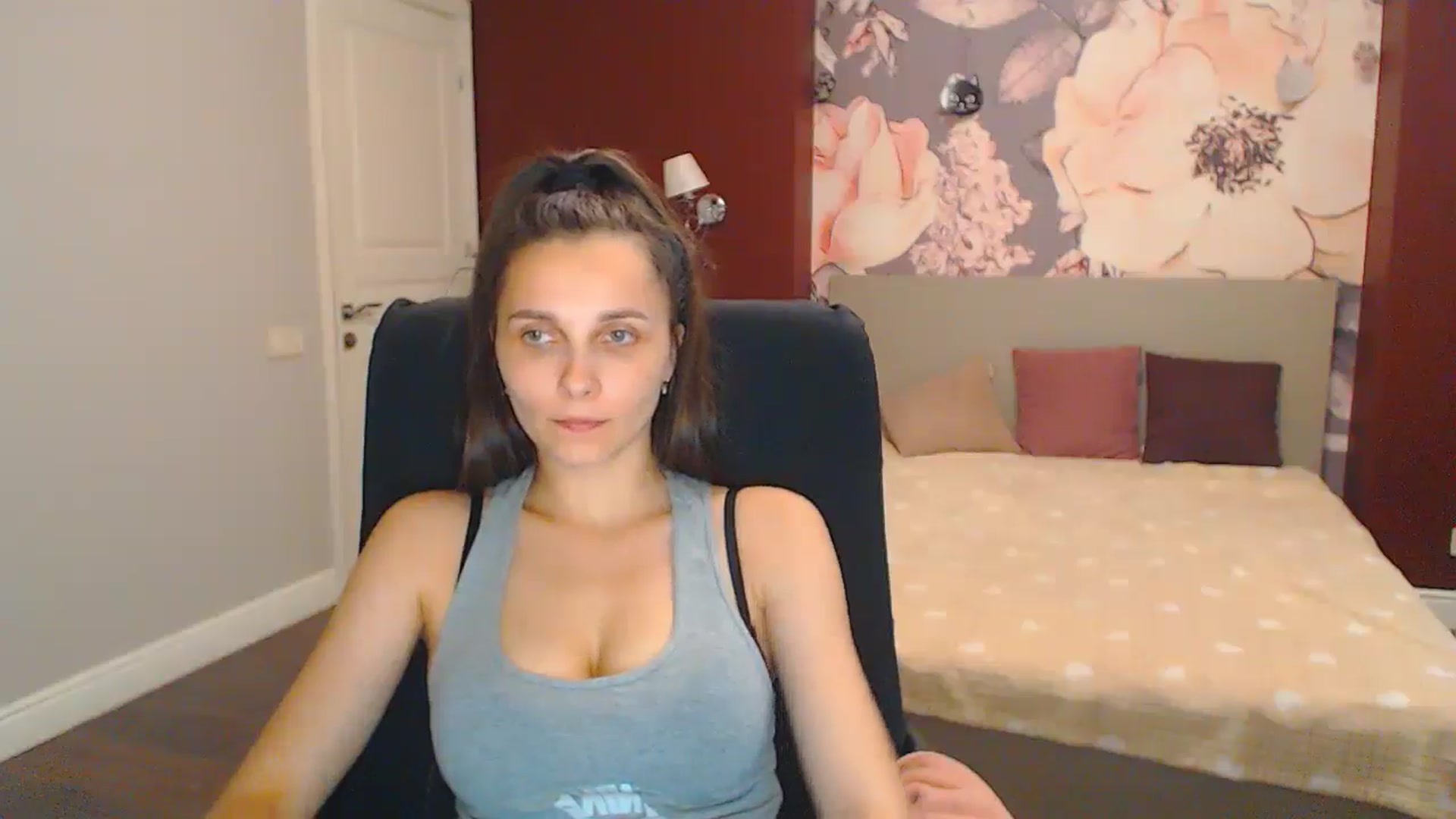 Gallery image thumbnail from Karina_Mils's myfreecams stream on, 07/06/2024, 16:35 image 20 of 20